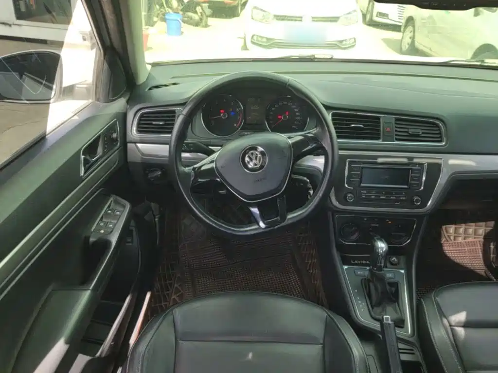 Volkswagen Lavida — миниатюра 11