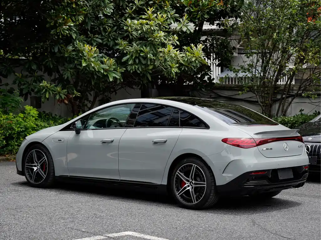 Mercedes-Benz EQE AMG — миниатюра 4