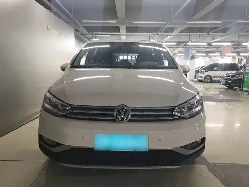 Volkswagen Touran — миниатюра 3