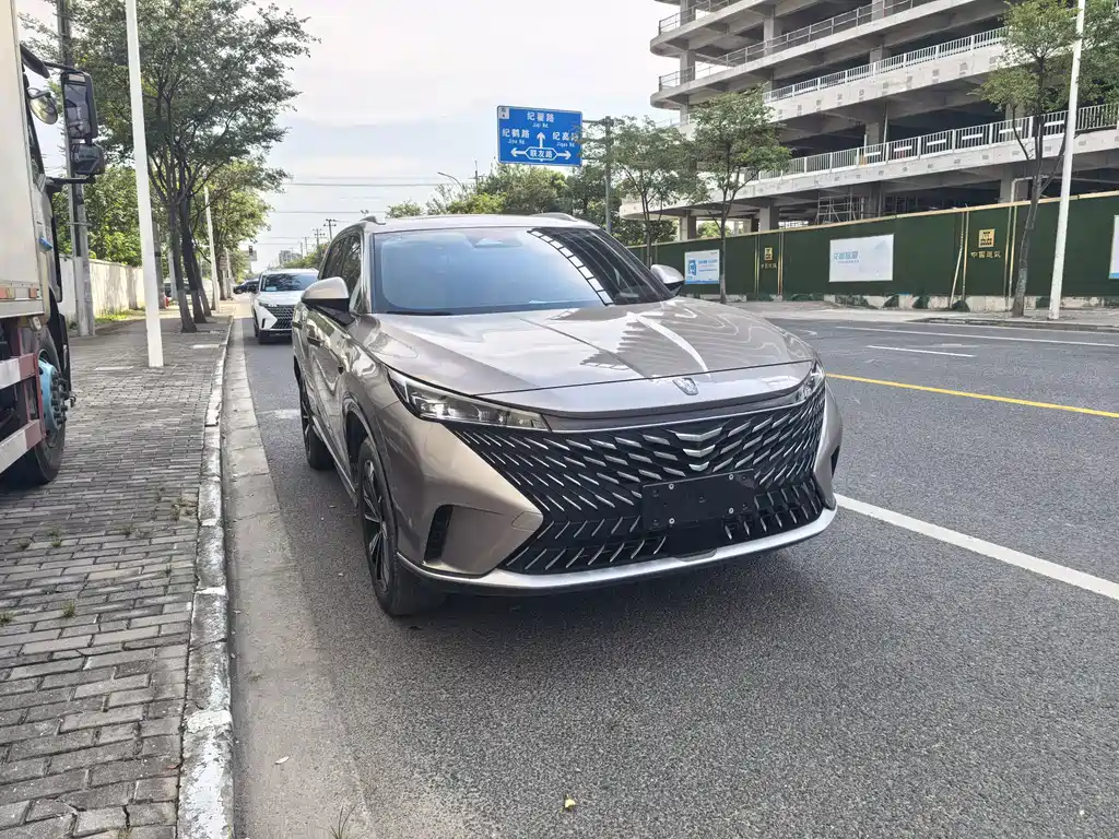Roewe RX5 — миниатюра 2