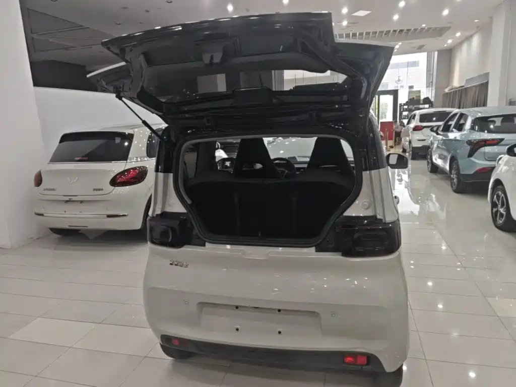 Wuling MINIEV — миниатюра 19