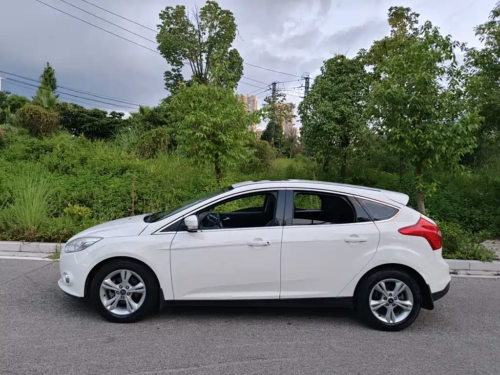 Ford Focus — миниатюра 4