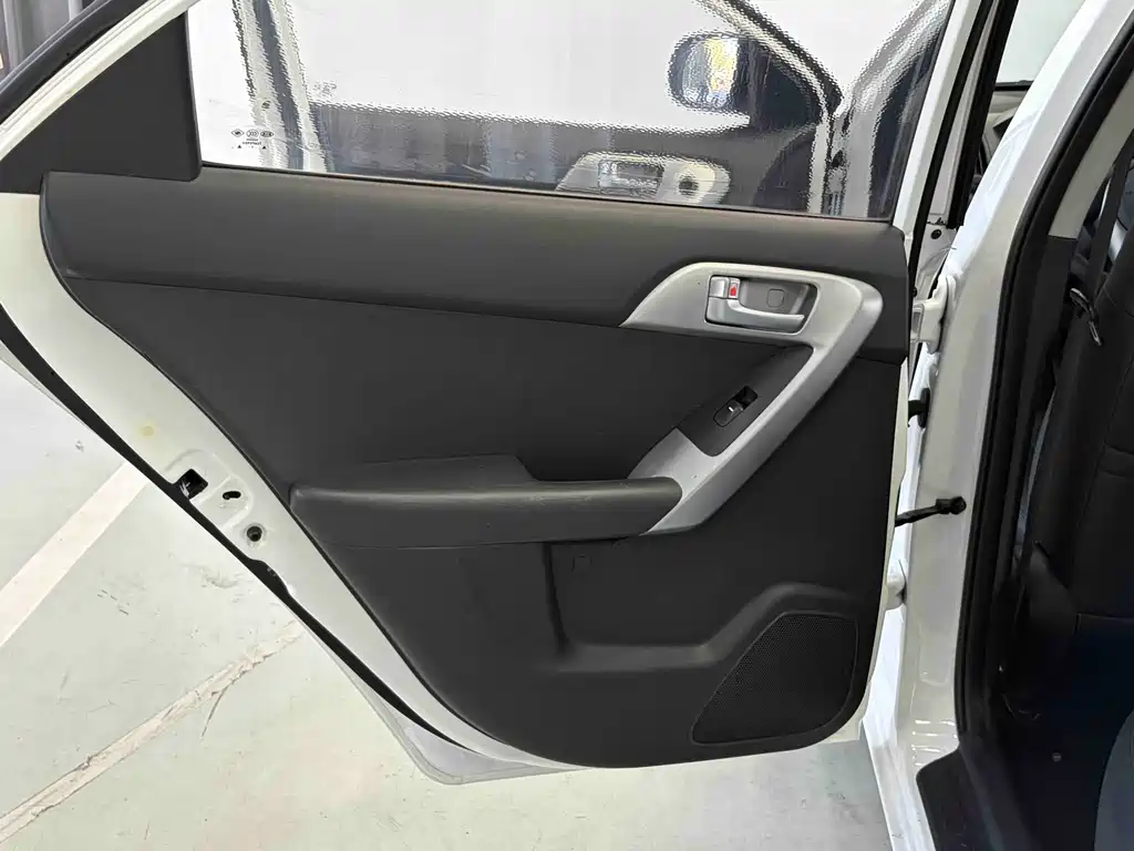 Kia Forte — миниатюра 25