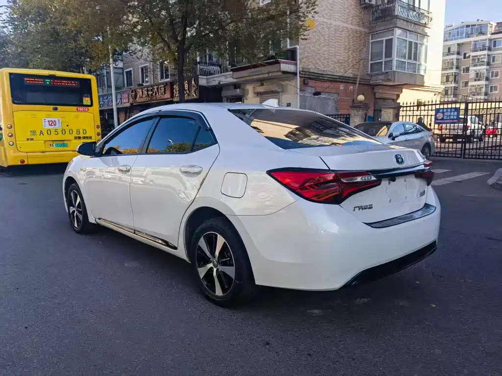 Toyota Levin Twin Engine E+ — миниатюра 5