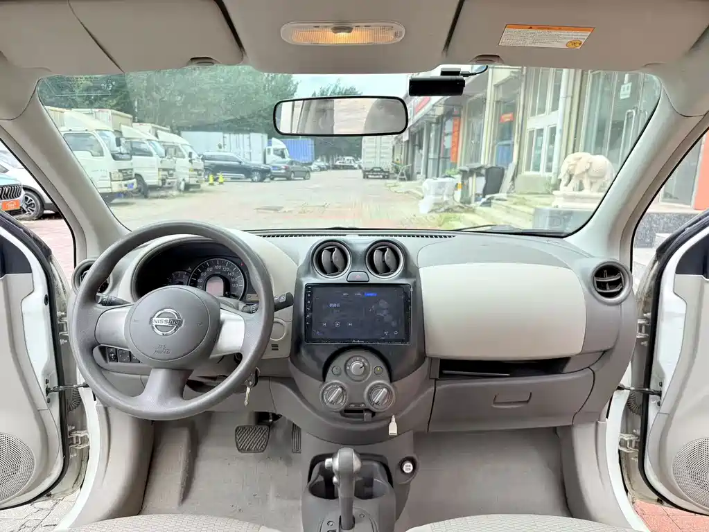 Nissan March — миниатюра 8