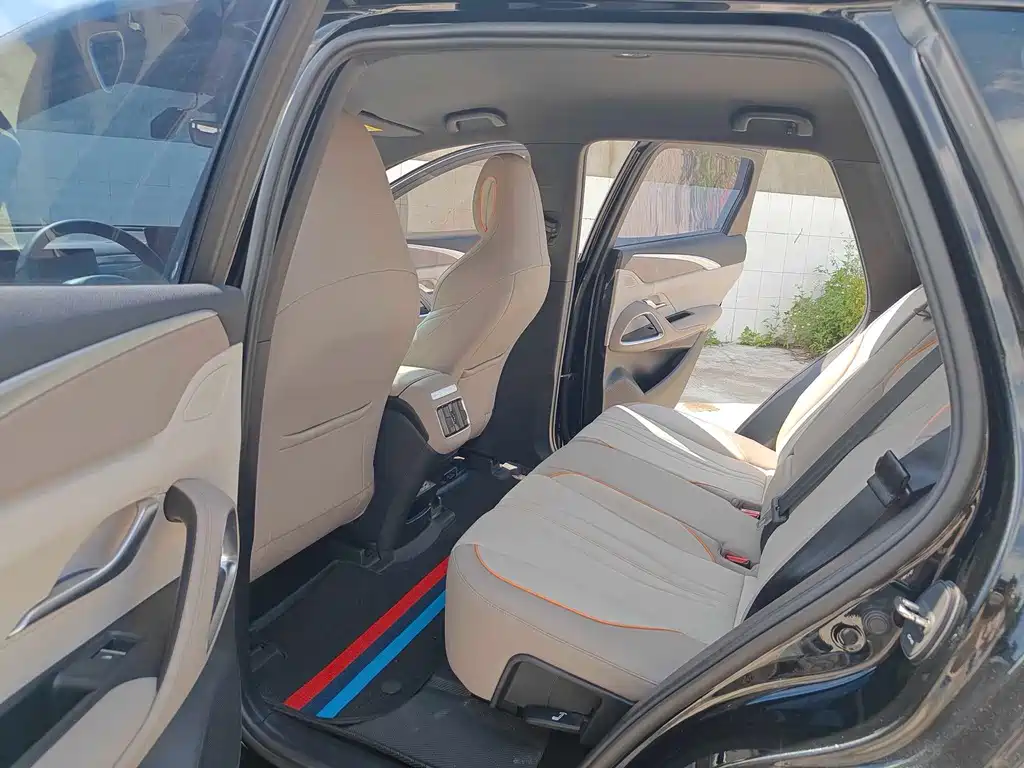 BYD PLUS New Energy — миниатюра 10
