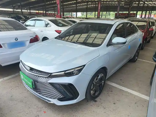 2022 Geely Emgrand L Hi·X/ Hi·P