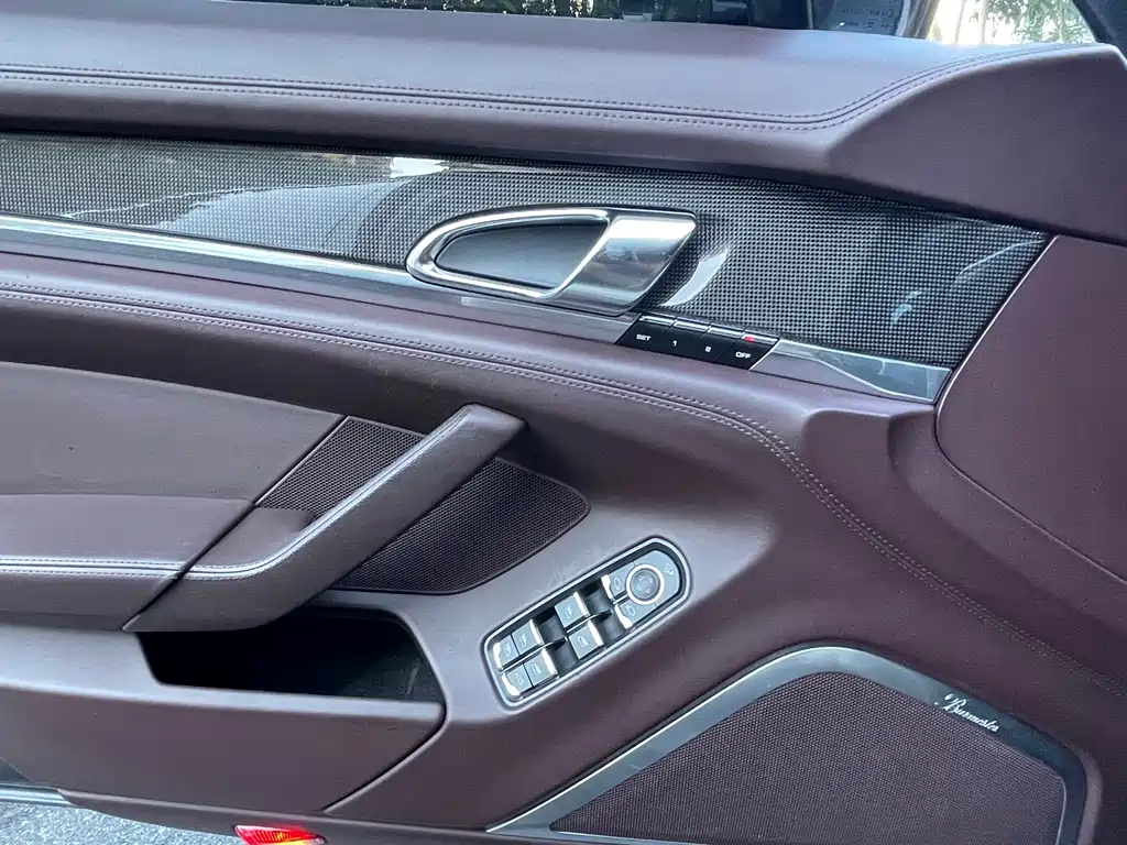 Porsche Panamera 2010 Panamera Turbo 4.8T