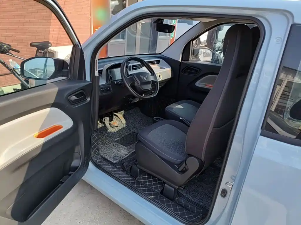 Wuling MINIEV — миниатюра 16