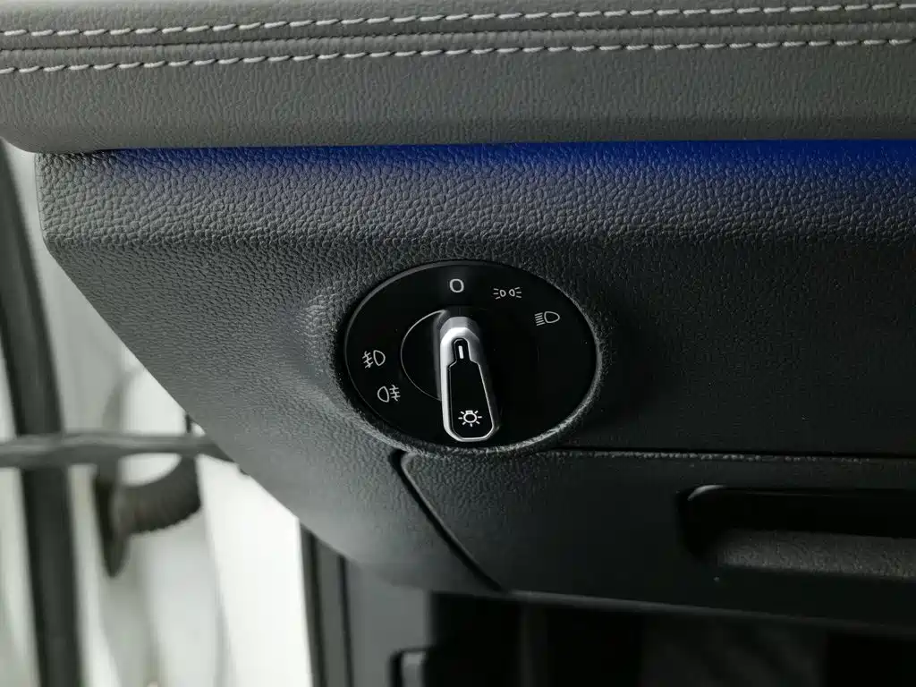 Volkswagen Sagitar — миниатюра 21