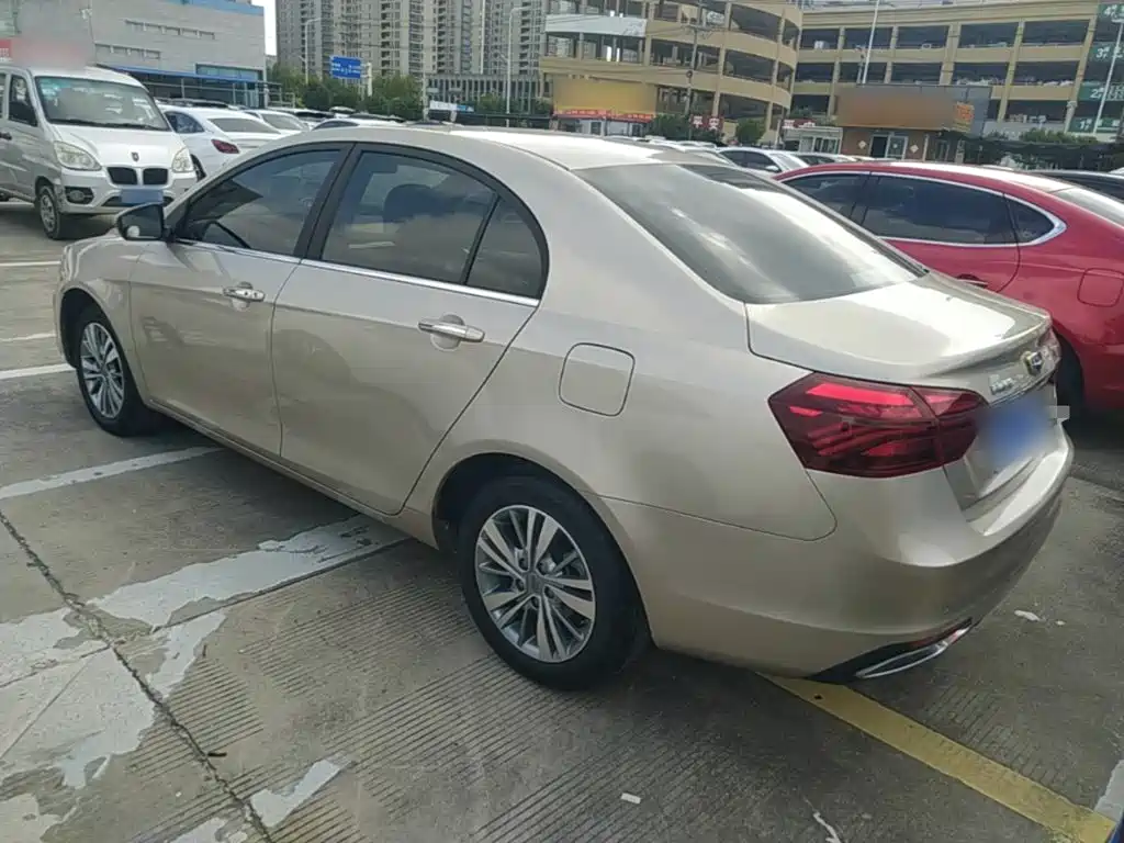 Geely Emgrand — миниатюра 5