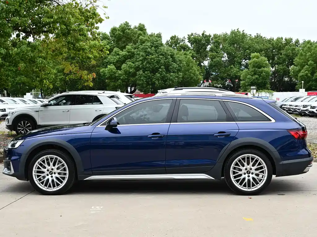Audi A4 (Import) — миниатюра 2