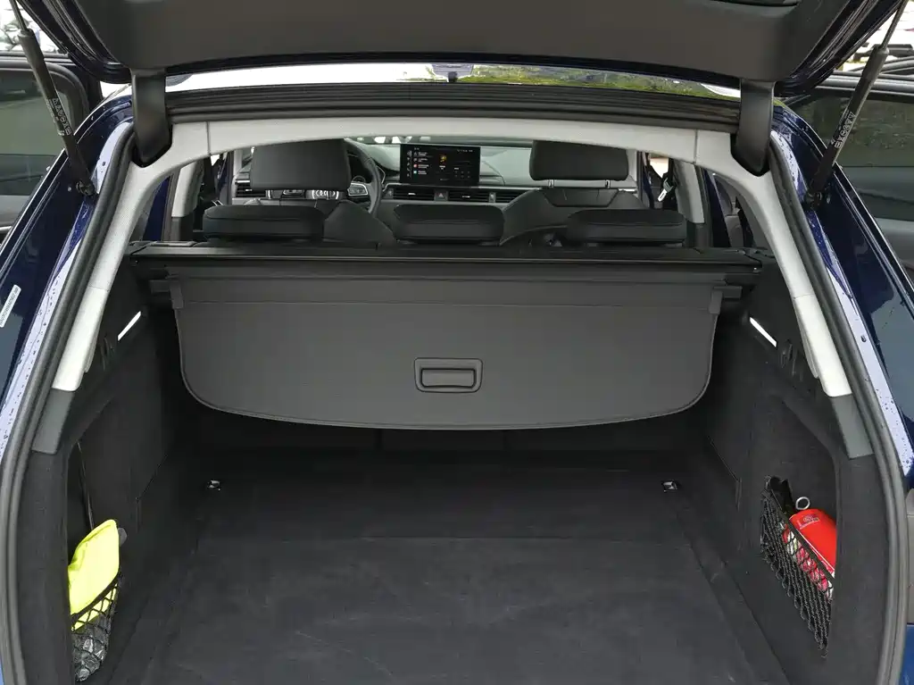 Audi A4 (Import) — миниатюра 9