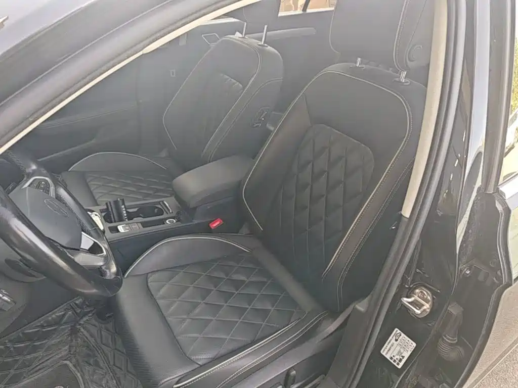 Volkswagen Magotan PHEV — миниатюра 15