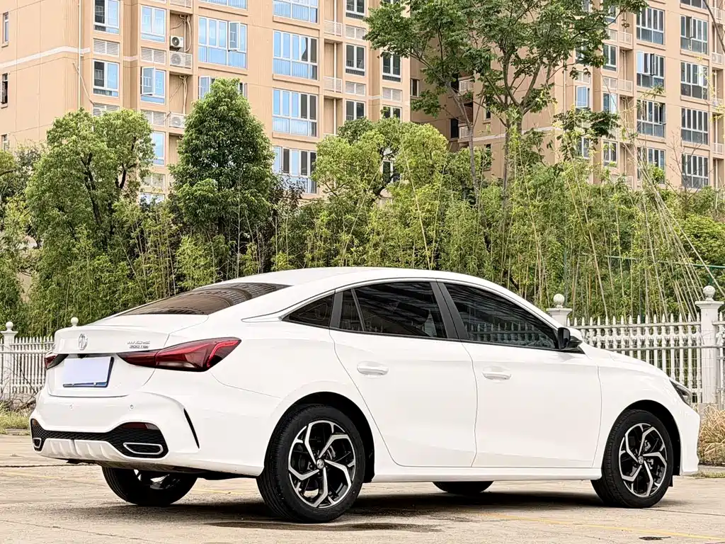 MG MG5 — миниатюра 25