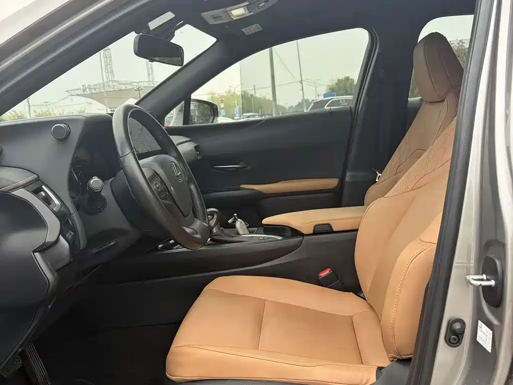 Lexus UX — миниатюра 9