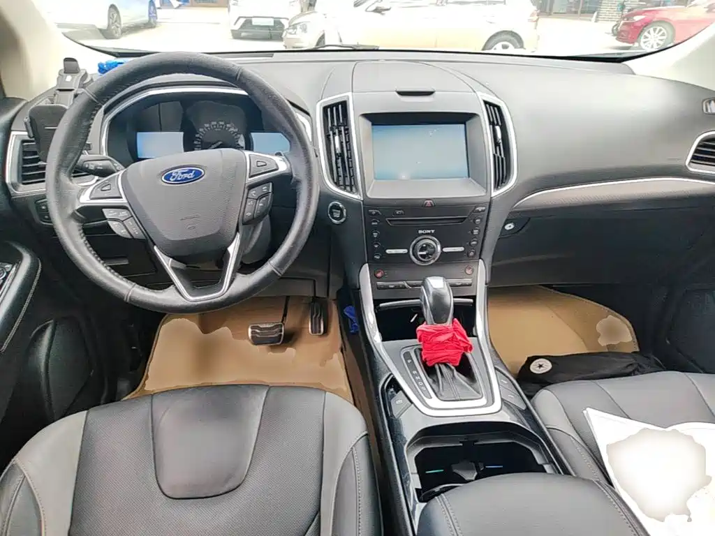 Ford Edge — миниатюра 10