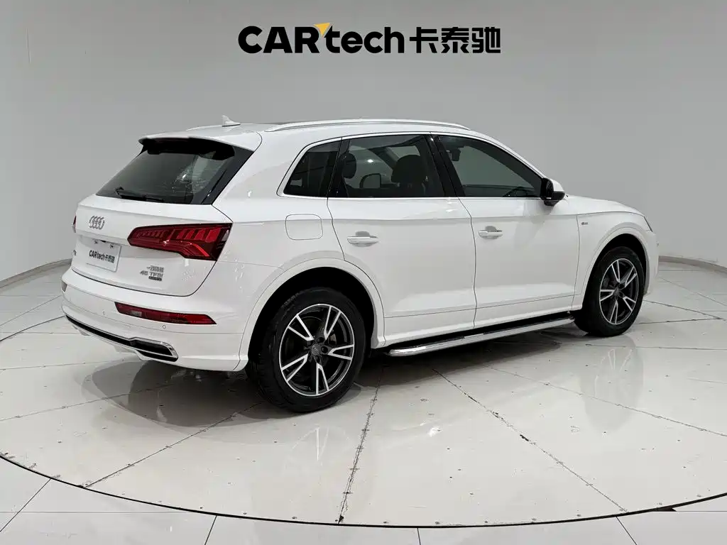 Audi Q5L — миниатюра 5