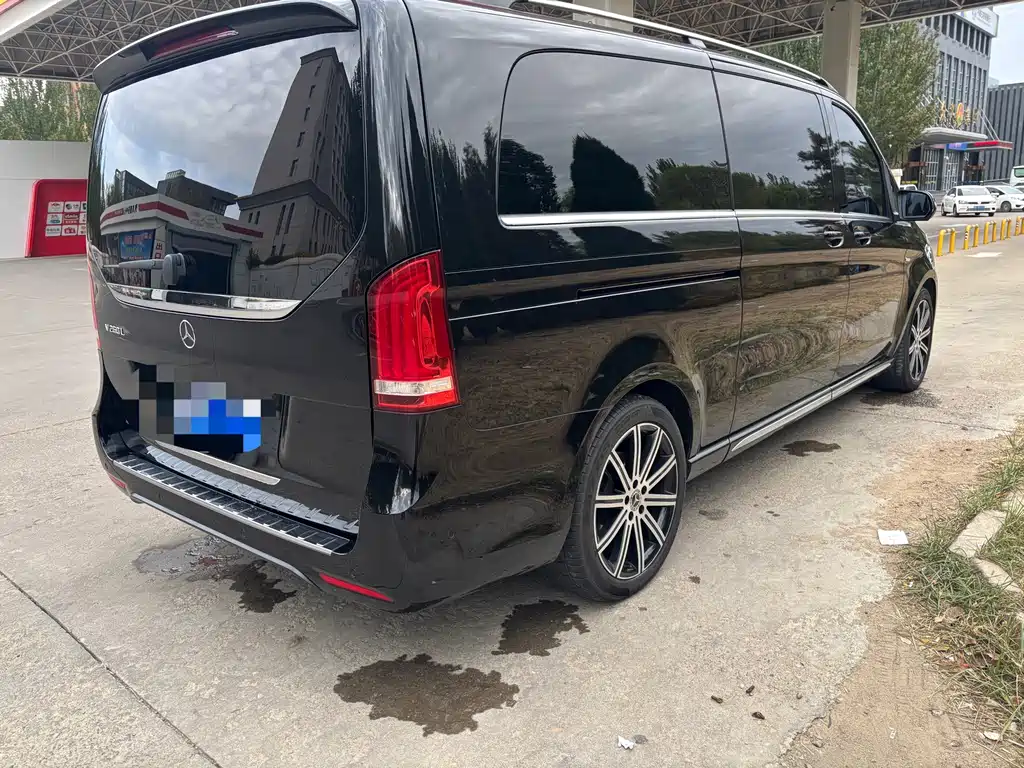 Mercedes-Benz V-Class — миниатюра 10