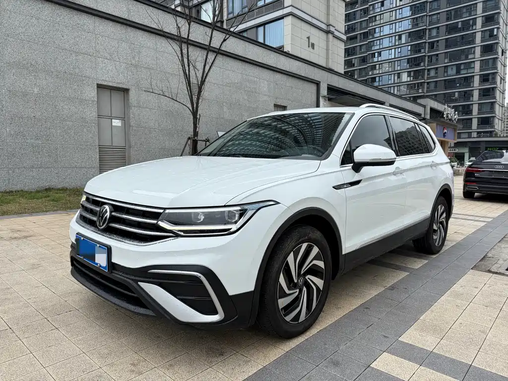 Volkswagen Tiguan L 2023