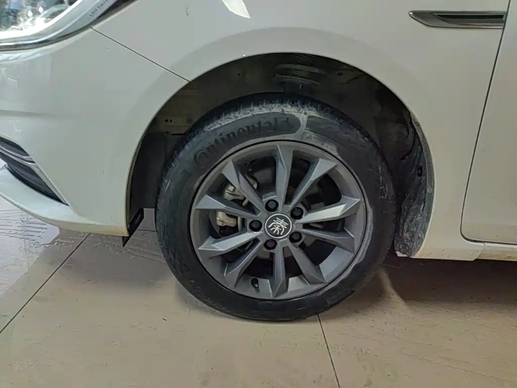 BYD Qin — миниатюра 23