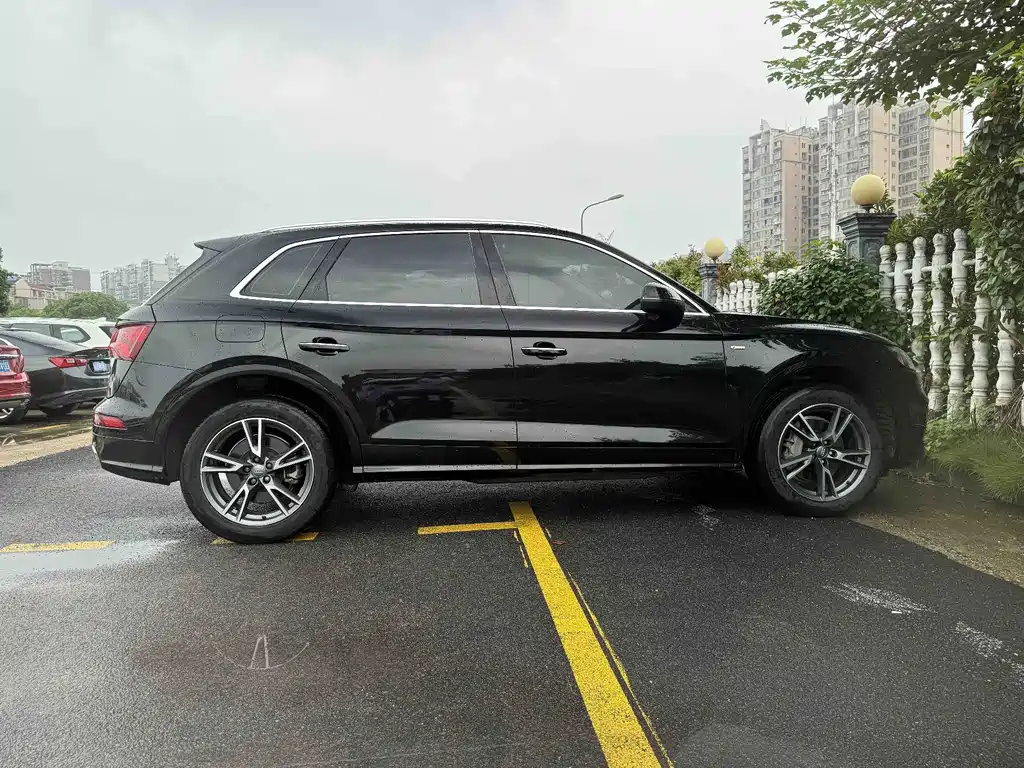 Audi Q5L — миниатюра 11