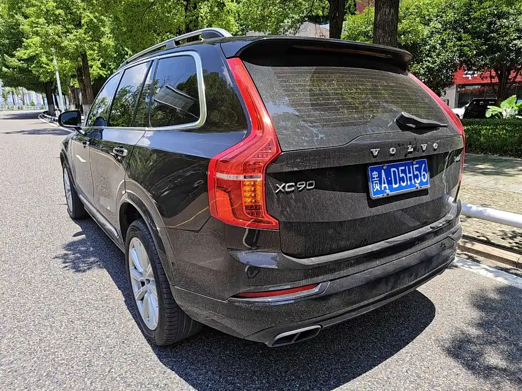 Volvo XC90 2018 T6 7 мест