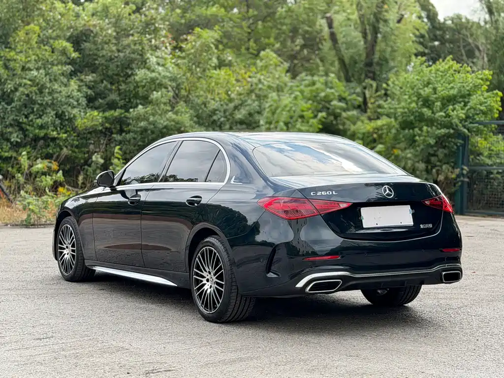 Mercedes-Benz C-Class — миниатюра 6
