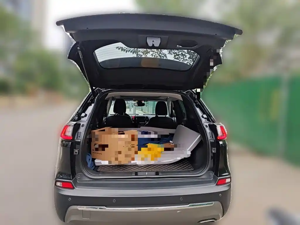 Jeep Cherokee — миниатюра 15