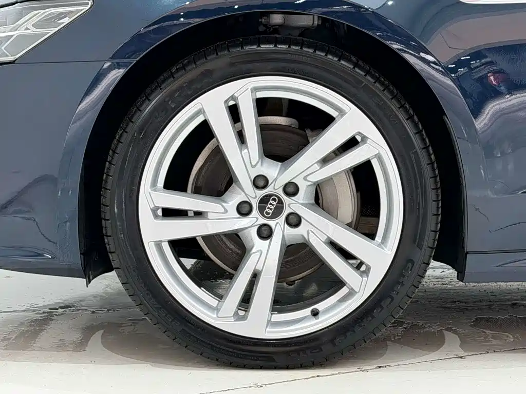 Audi A7L — миниатюра 11