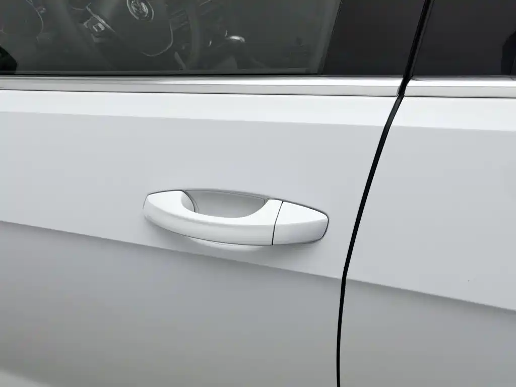 Volkswagen Golf — миниатюра 18