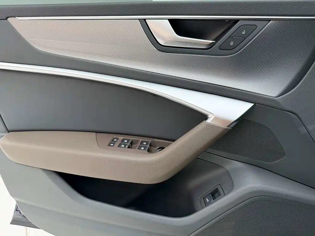 Audi A7L — миниатюра 16