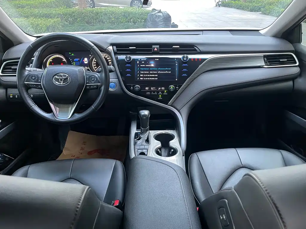 Toyota Camry — миниатюра 8