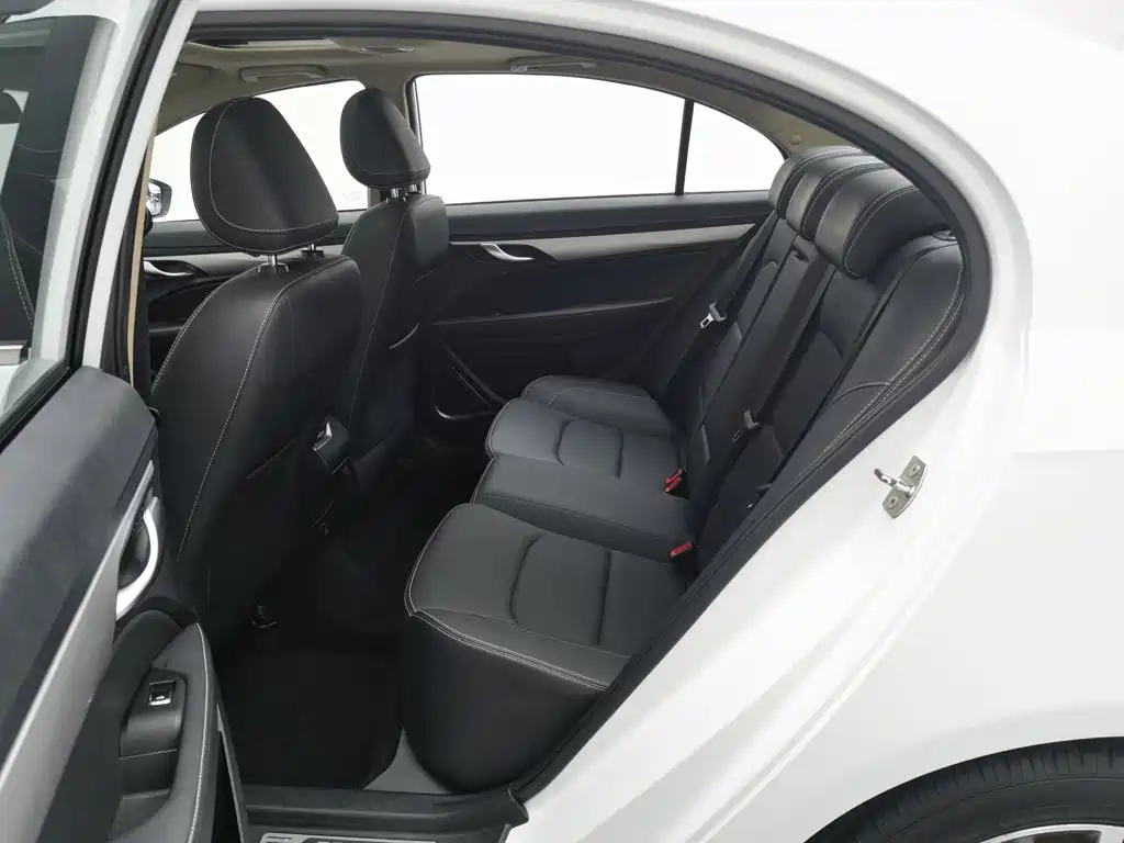 Geely Emgrand — миниатюра 15