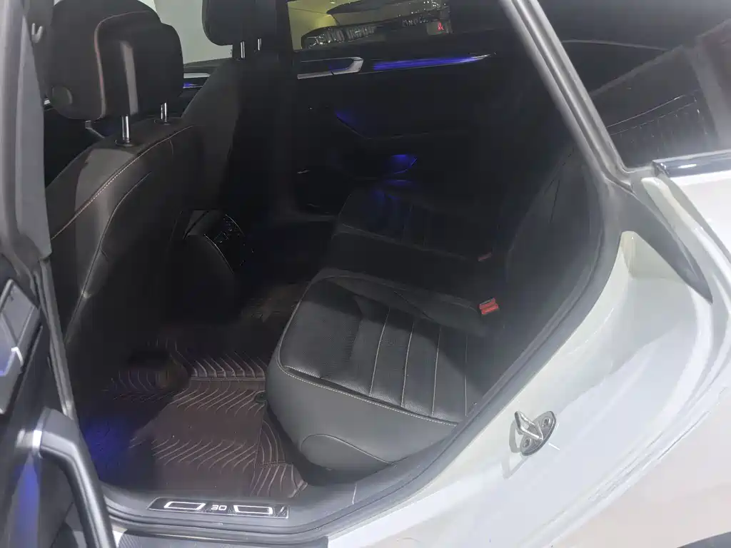Volkswagen FAW - Passat CC CC 2019 330TSI V