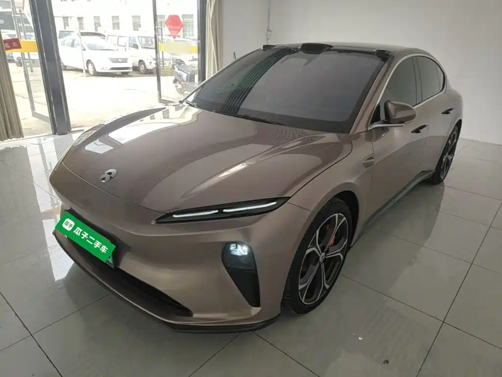 NIO ET5