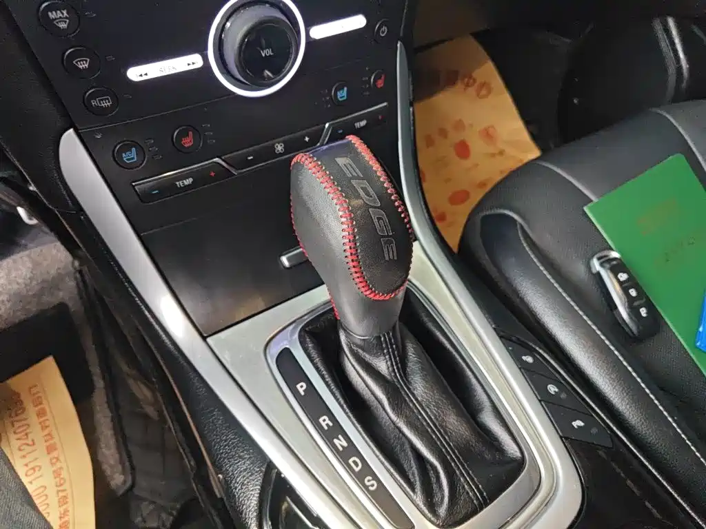 Ford Edge — миниатюра 10