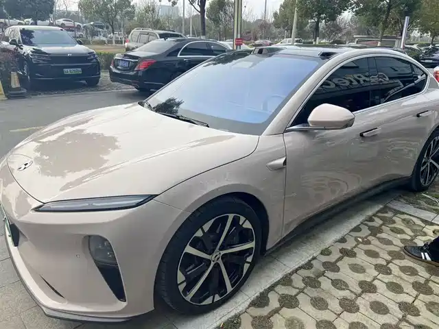 NIO NIO ET5 2023