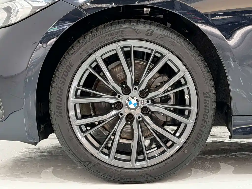 BMW 3 Series — миниатюра 11