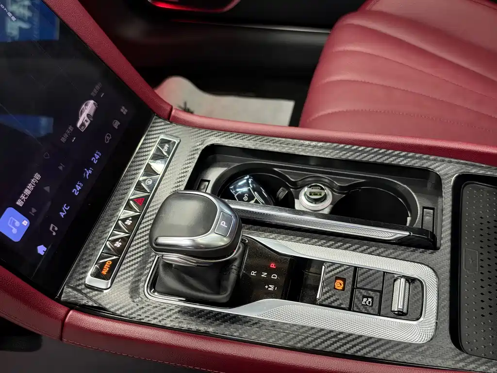 Hongqi Hongqi H5 — миниатюра 9