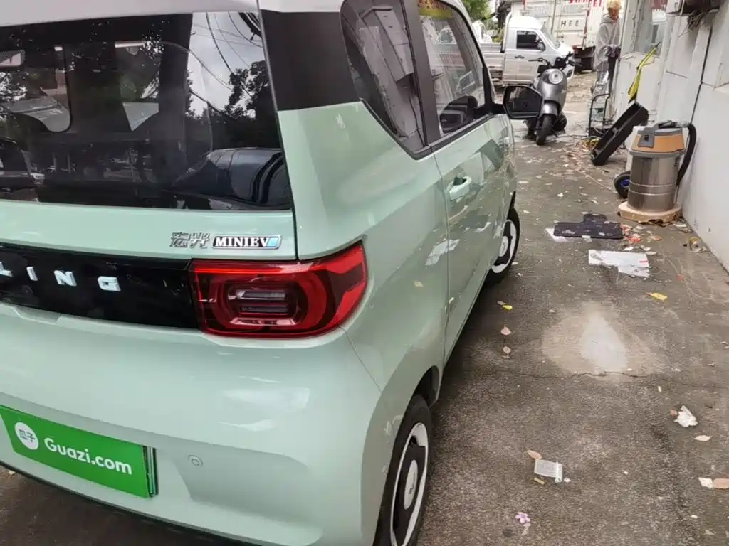 Wuling MINIEV — миниатюра 8