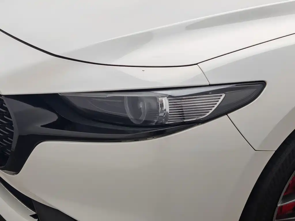 Mazda 3 Axela — миниатюра 8