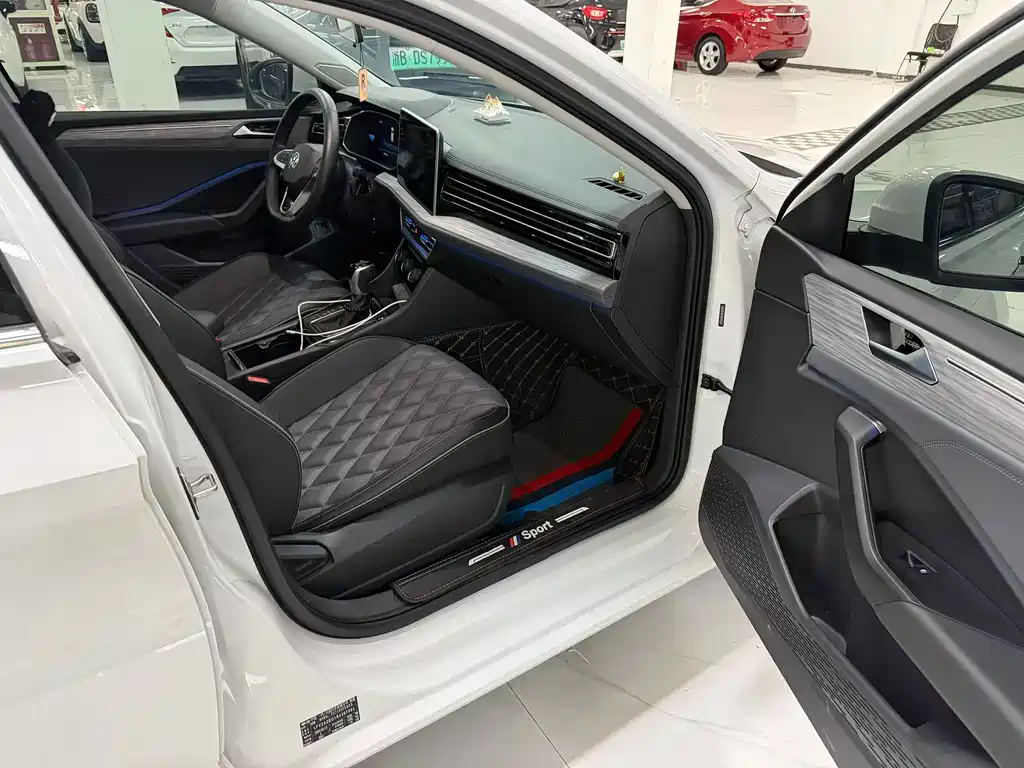 Volkswagen Sagitar — миниатюра 8