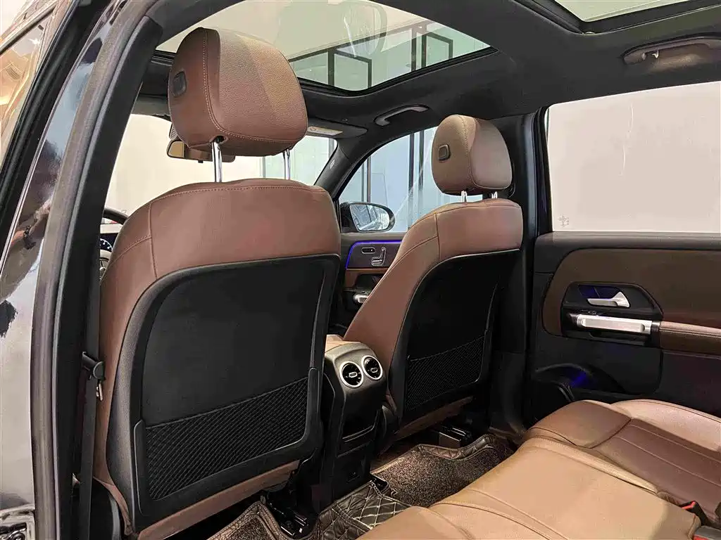 Mercedes-Benz GLB — миниатюра 26