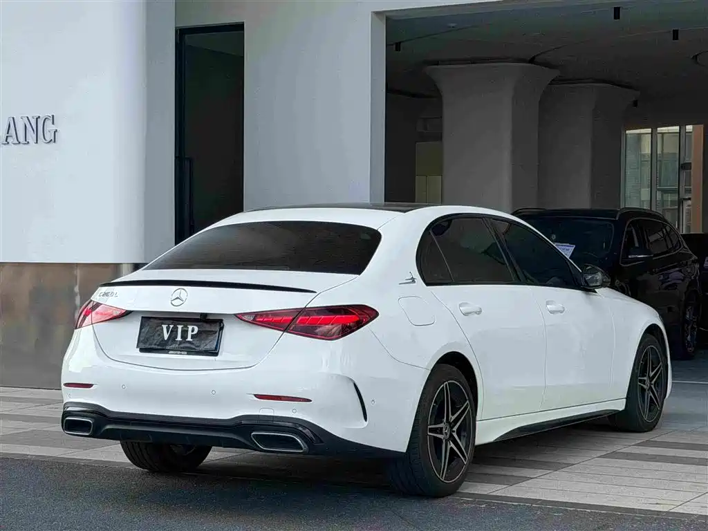 Mercedes-Benz C-Class — миниатюра 7
