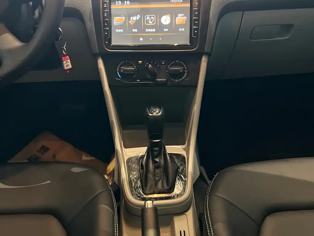 Skoda Rapid — миниатюра 13