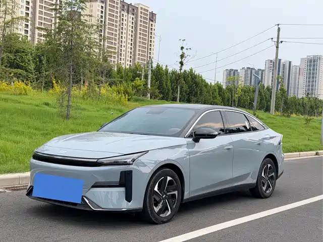 2024 Geely Galaxy L6