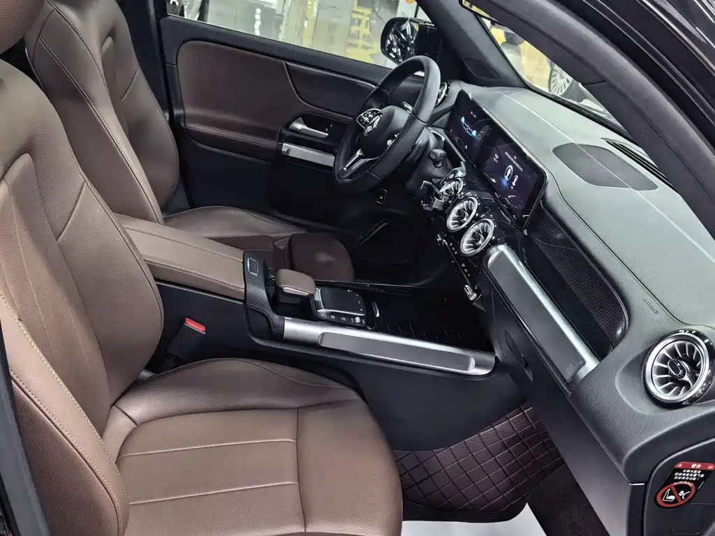 Mercedes-Benz GLB — миниатюра 6