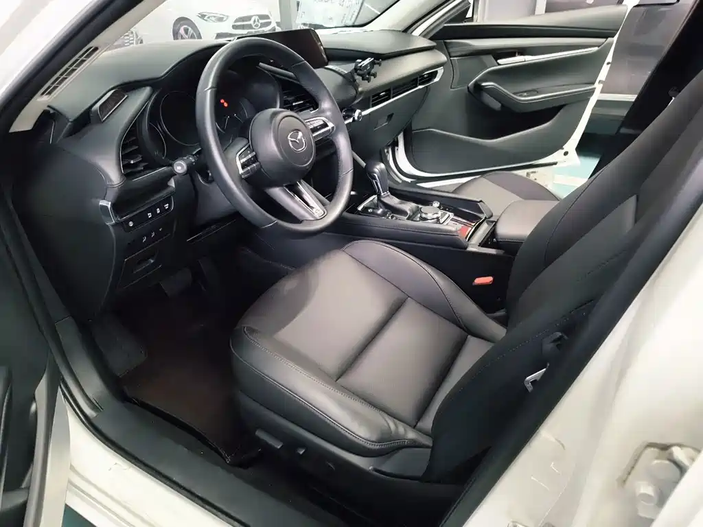 Mazda 3 Axela — миниатюра 9