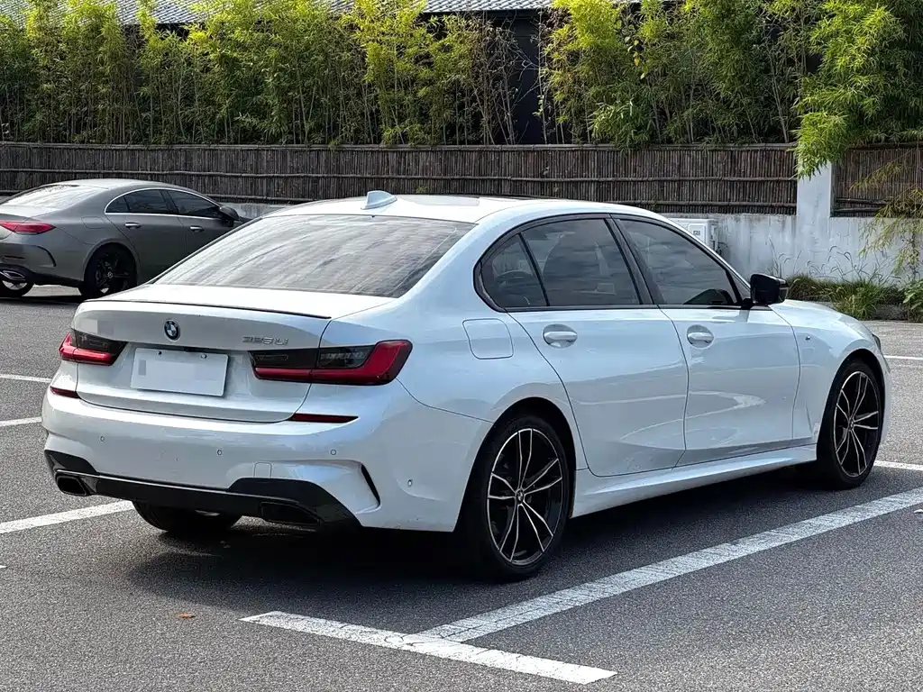 BMW 3 Series — миниатюра 7